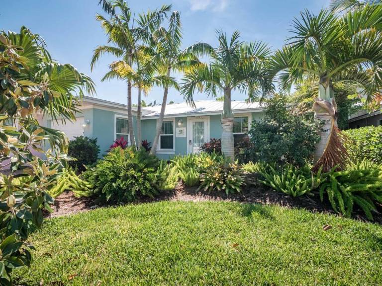 Cabin  Anna Maria Island