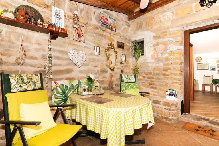 Holiday apartment with patio — photo 3