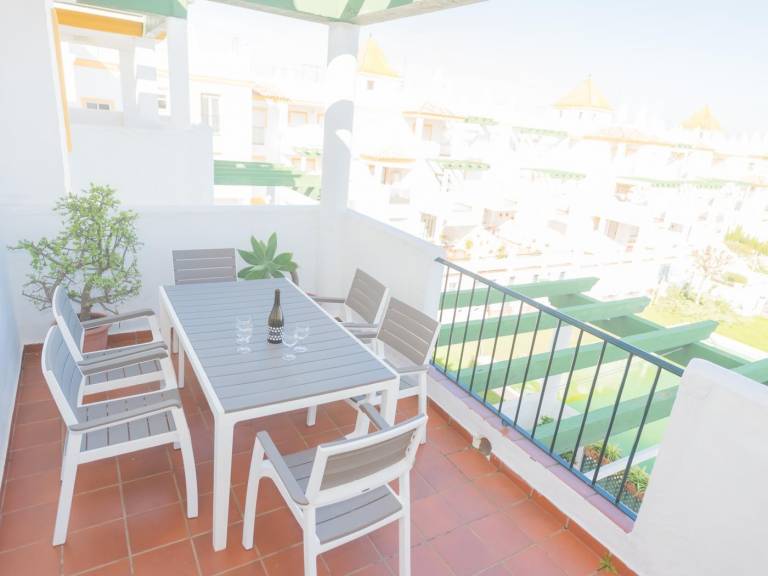Apartment with pool, patio & garden | Pets are welcome — photo 3