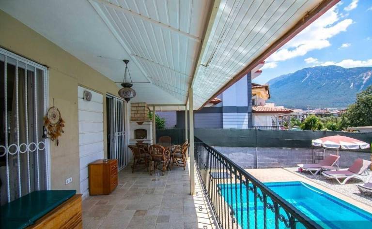 Villa with pool, yard & BBQ — photo 5