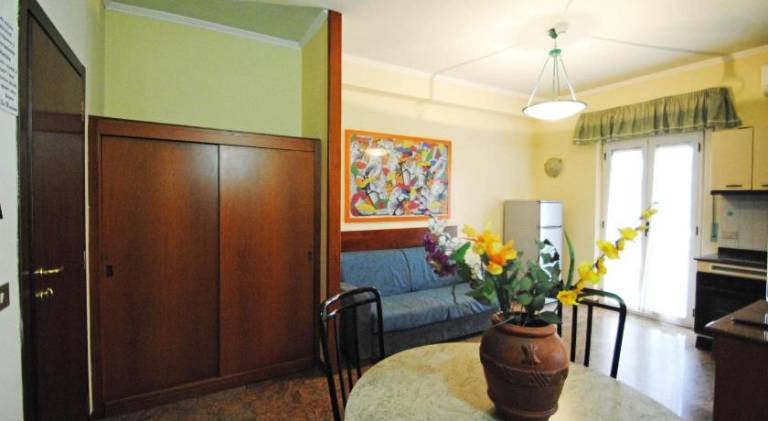 Serviced apartment with private pool — photo 2