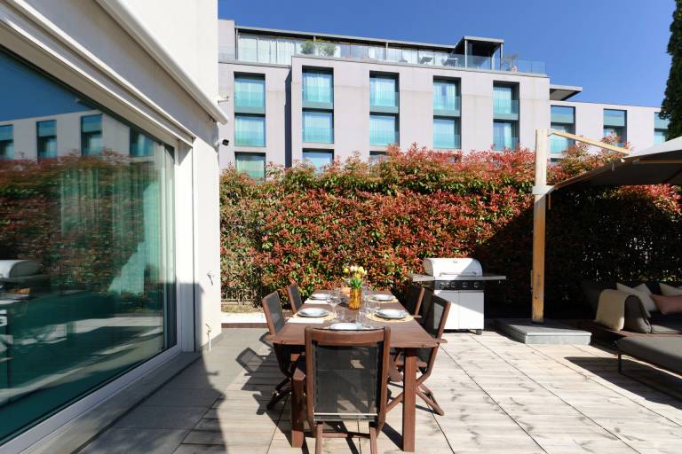 Spacious rental apartment with yard, patio & sauna | Next to Tempio Voltiano | Dogs allowed — photo 3