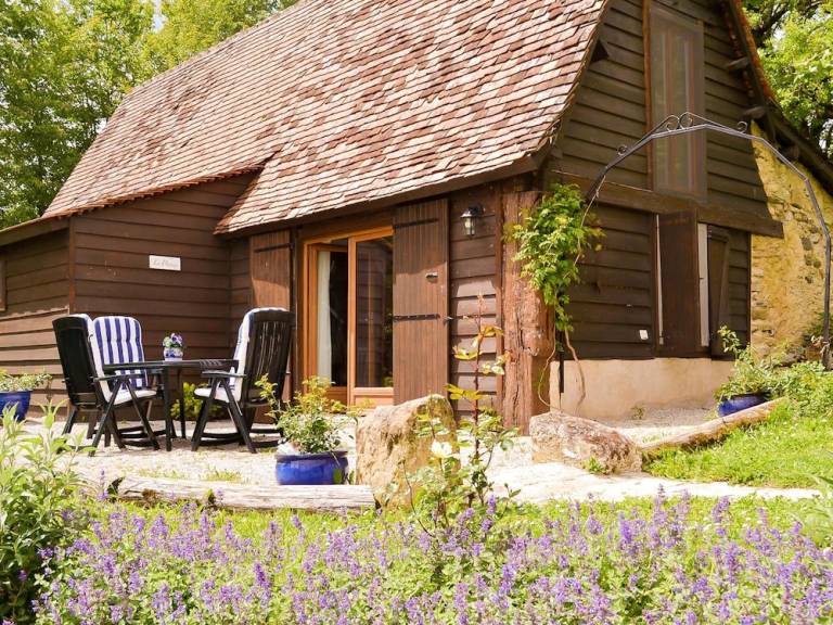 Cottage Thenon