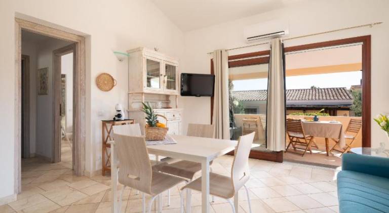 Holiday apartment with yard & grill in San Teodoro