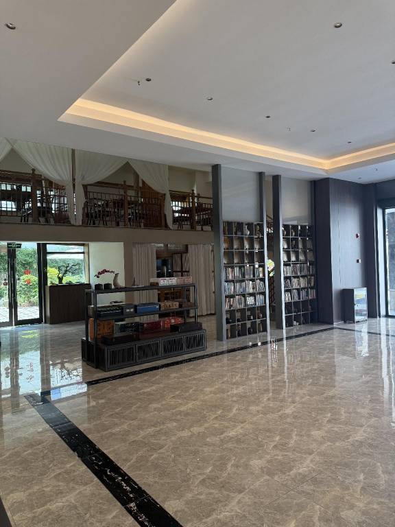 Walling Hotel - Auto Expo Center Jinyu Metro Station — photo 5