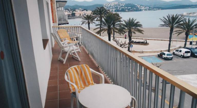 Rental apartment with terrace — photo 3
