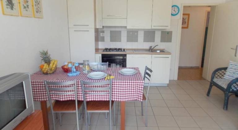Charming holiday apartment with patio | Close to the beach | Pets are welcome — photo 2