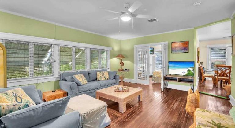 Pleasant vacation home | Perfect for remote work | Dogs allowed in Melrose