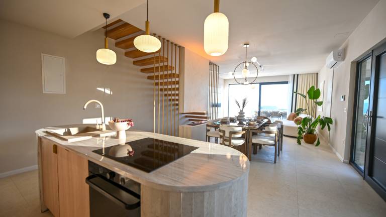 Villa with barbeque, garden & pool — photo 5