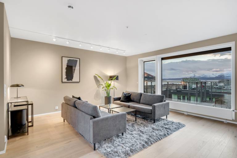 Fully equipped spacious rental apartment with terrace & barbeque | Pet-friendly — photo 2