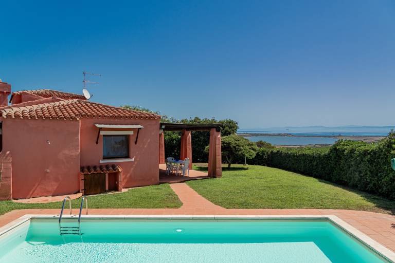 Villa 'Alba Piscina Vista Mare' with Sea View, Wi-Fi and Air Conditioning in Stintino