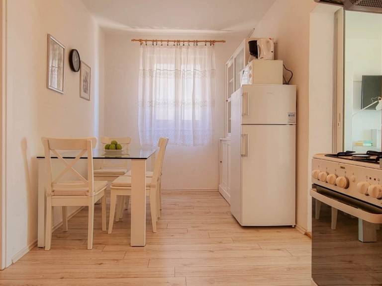 Apartment with 2 rooms for 4 persons — photo 5