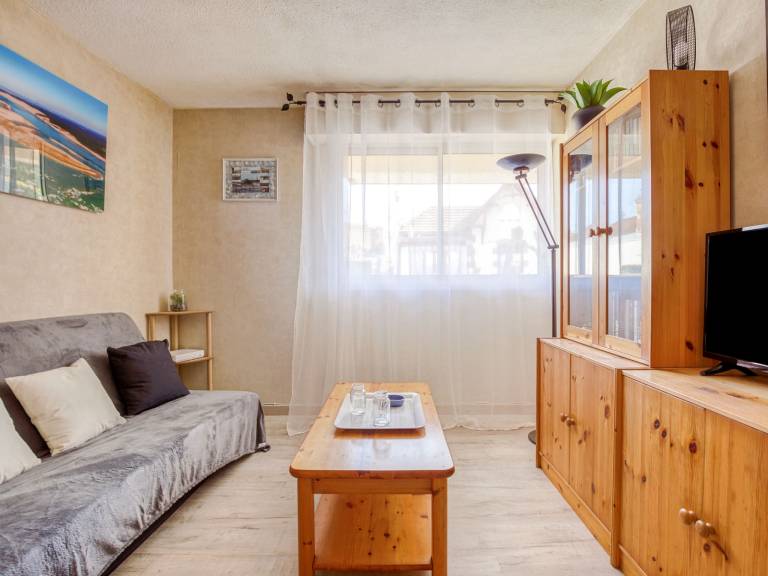 Apartment | Next to the beach | Pets are welcome — photo 3