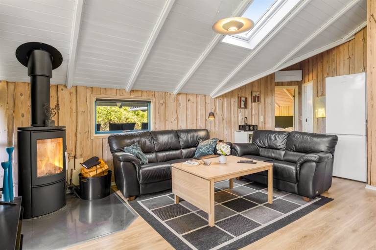 Vacation home with terrace, sauna & barbecue — photo 3