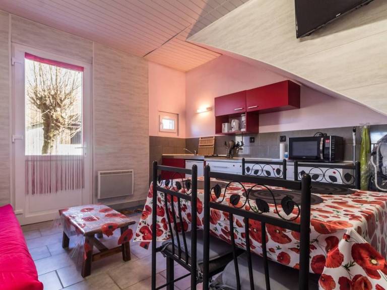 Cottage with barbecue — photo 3