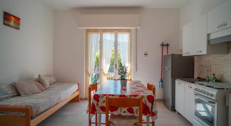 Rental apartment with yard | Pet-friendly — photo 3