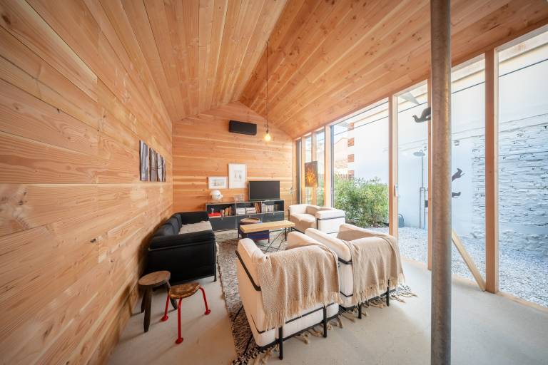 Family-friendly wonderful house with yard, terrace & fast internet | Next to the beach | Pet-friendly — photo 2