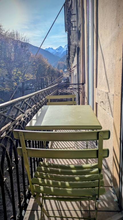 Apartment '6 Pers Allée D'Étigny' with Mountain View, Balcony and Wi-Fi — photo 2
