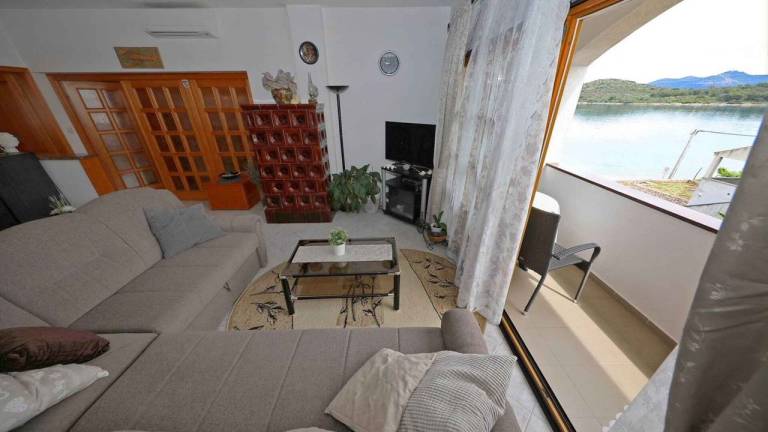 Apartman Otok Iž