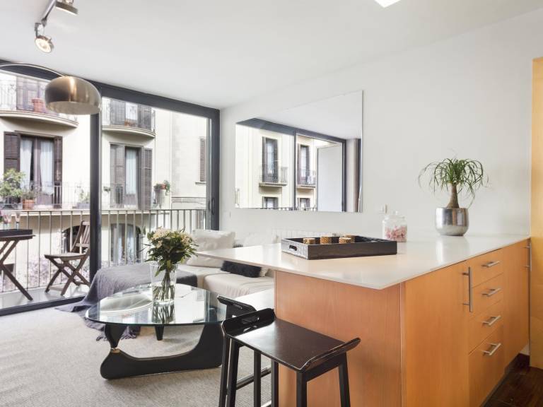Schicke Wohnung im Zentrum mit Terrasse und Klimaanlage