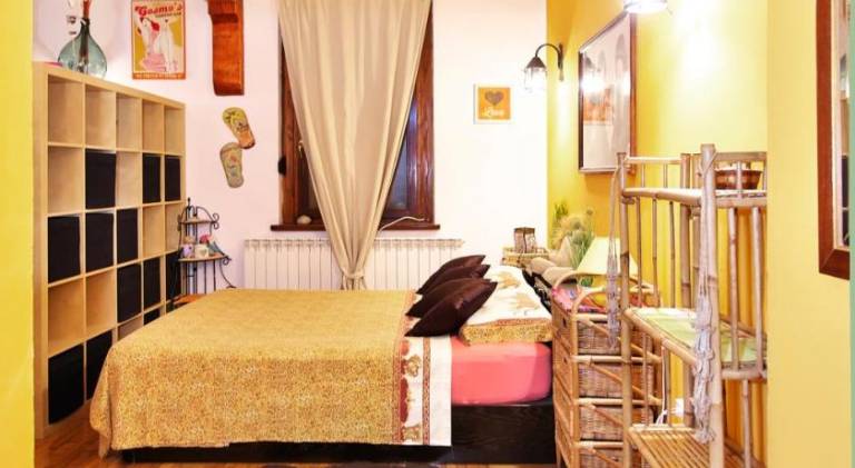Apartment with yard, patio & BBQ in Izola