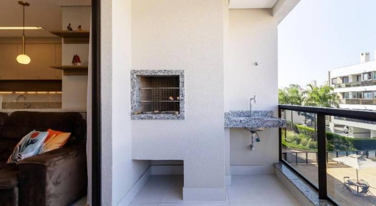 Apartment with pool in Florianópolis