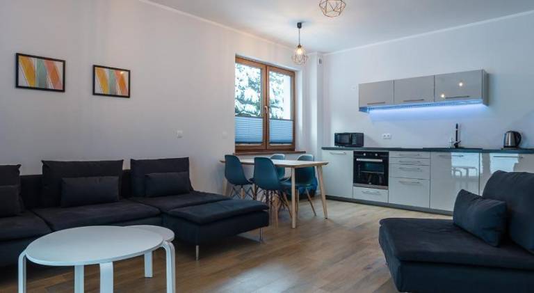 Rental apartment with patio & yard — photo 3