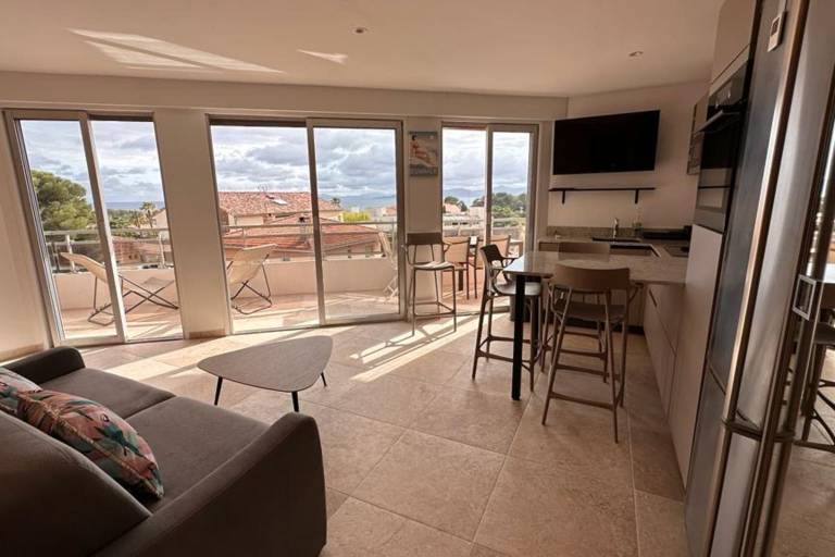 35m2 Sea View with Terrace beach by walk — photo 5