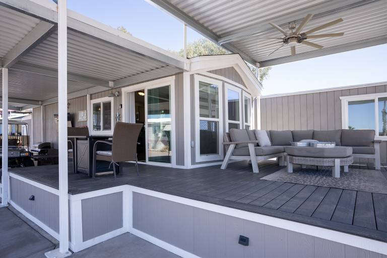 Bungalow with grill & pool — photo 5