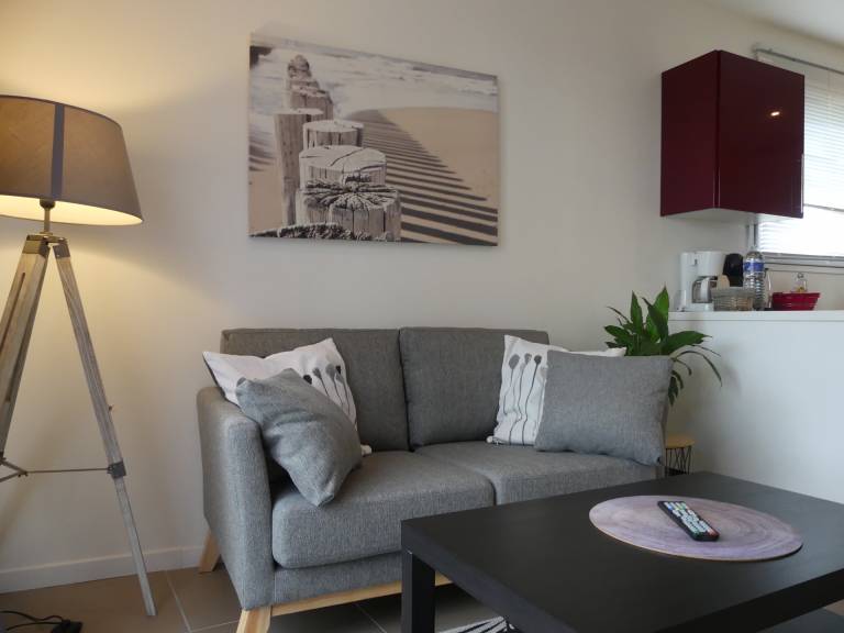 Gite with terrace, garden & grill in Quimper