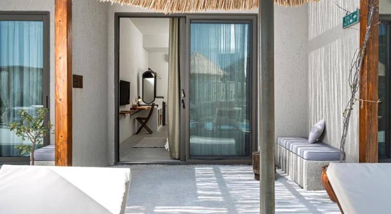 Villa with patio, grill & yard — photo 2