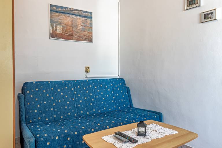 Two bedroom apartment with terrace Jelsa (Hvar) (A-134-c) — photo 3
