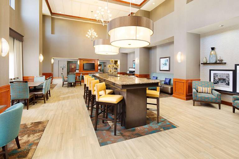 Hampton Inn & Suites Mansfield — photo 2