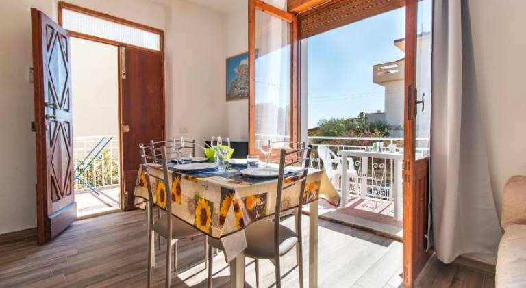 Apartment with 2 rooms for 4 persons in Dorgali