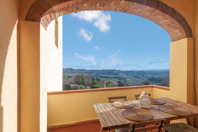 Apartment with pool, yard & patio | Garden view in Montespertoli