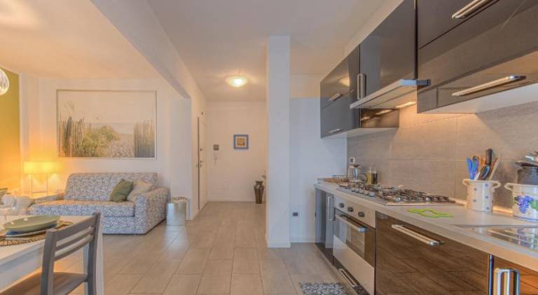 Holiday apartment with 2 rooms for 6 persons — photo 2