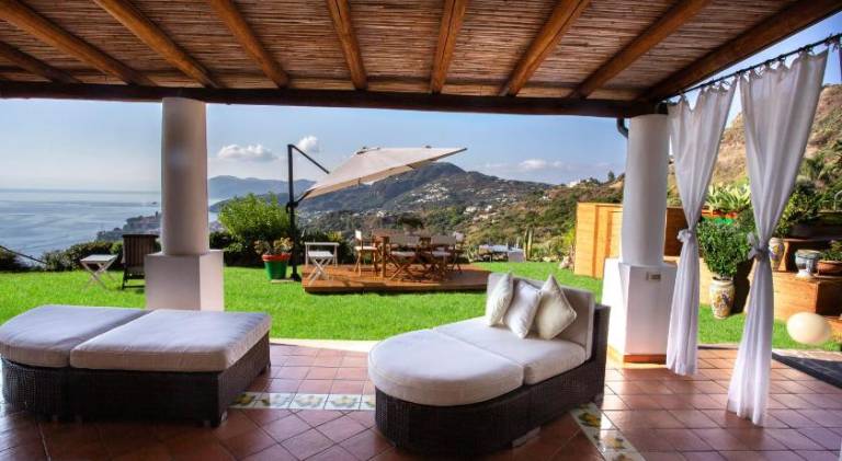 Villa with pool — photo 3