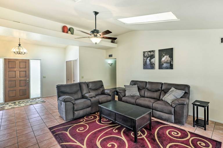3 Mi to Marina: Lake Havasu Home w/ Heated Pool — photo 5