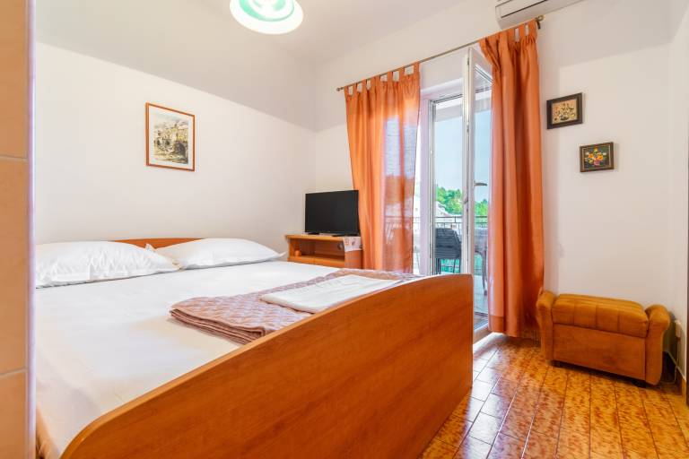 Three bedroom apartment with terrace and sea view Krvavica, Makarska (A-6749-a) — photo 2