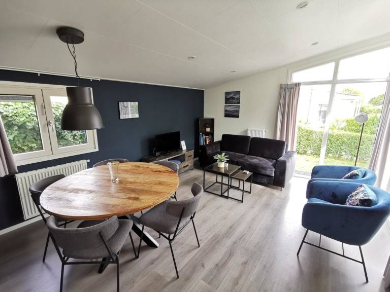 Vacation home with garden & patio — photo 2