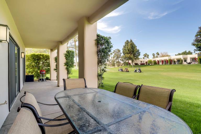 11 Mi to Coachella Valley: Pet-Friendly Home! — photo 2