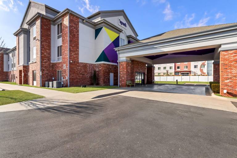Spark by Hilton Catoosa Tulsa — photo 5