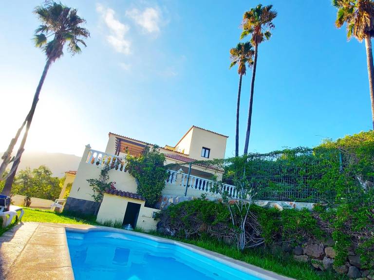 Villa  Arona