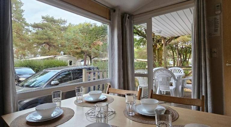 Chalet with BBQ, garden & pool — photo 4