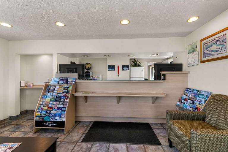 Americas Best Value Inn Lincoln, Nebraska — photo 4