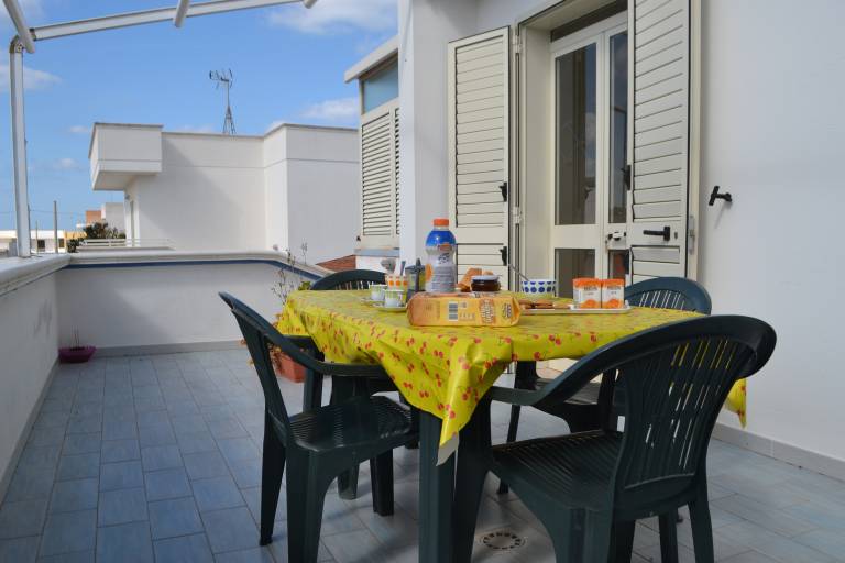 House with garden, terrace & barbecue | City view in Melendugno