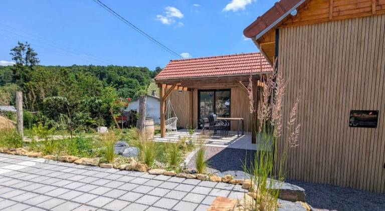 Vacation home with garden, patio & barbeque — photo 4