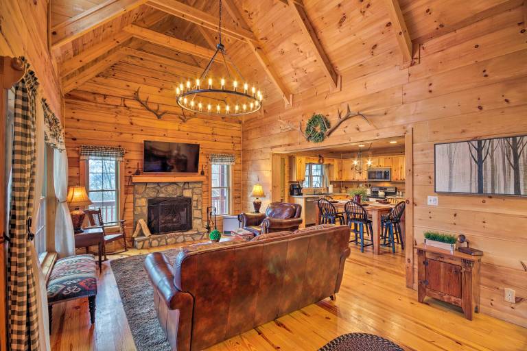 Waynesville Escape Mtn Cabin Above the Clouds