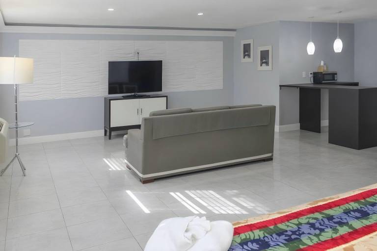APM Inn & Suites - Jacksonville — photo 3