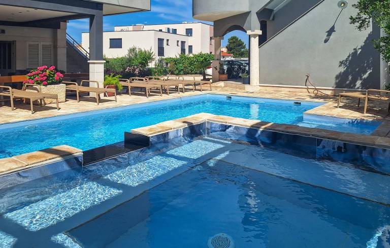 Ferienhaus mit Pool in Brodarica, Kroatien f&uuml;r max. 4 Personen